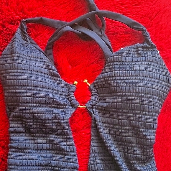 BECCA black swimsuit textured w/gold bull ring at chest plunge front hi legs NWT - Picture 1 of 9